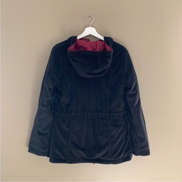 St. John’s Bay rain jacket - Picture 5 of 7